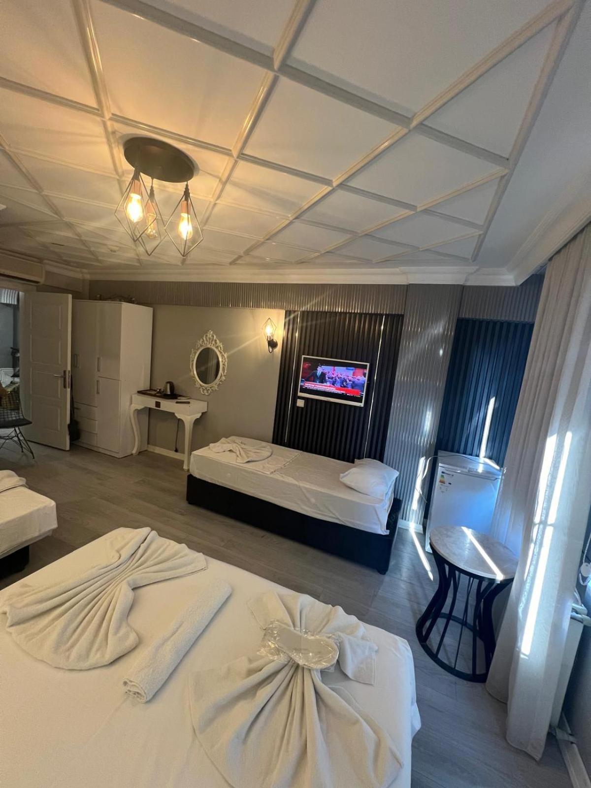 โฮเต็ล ลัวร์ Hotel อิสตันบูล ภายนอก รูปภาพ