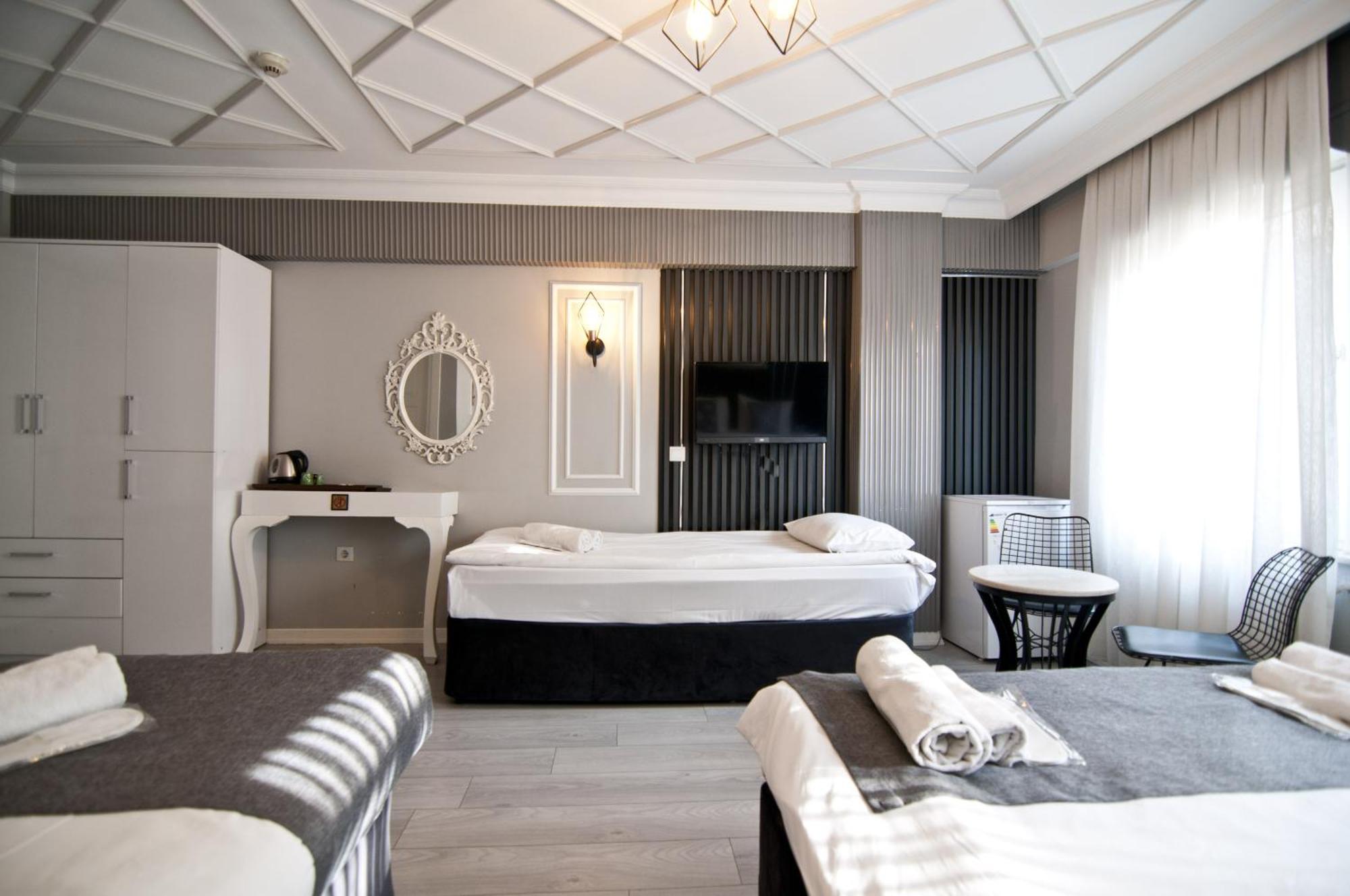 โฮเต็ล ลัวร์ Hotel อิสตันบูล ภายนอก รูปภาพ